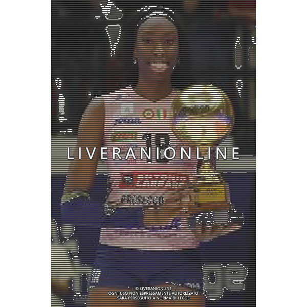 ¬© TVRG Paola Egonu (Imoco Volley Conegliano) premiata come MVP della gara Vero Volley Monza vs Prosecco DOC Imoco Volley Conegliano Monza 10-05-2022 Arena di Monza campionato femminile Serie A1 gara 4 finale playoff scudetto foto Roberto Garavaglia/ag. Aldo Liverani sas/ AGENZIA ALDO LIVERANI SAS
