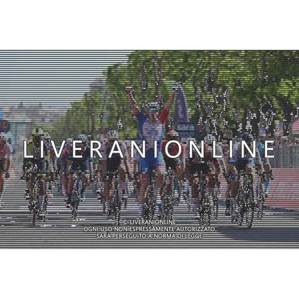 11-05-2022 Giro D\'italia; Tappa 05 Catania - Messina; 2022, Groupama - Fdj; 2022, Israel - Premier Tech; 2022, Uae Emirates; Demare, Arnaud; Nizzolo, Giacomo; Gaviria Rendon, Fernando; Messina; ©SIROTTI/ AGENZIA ALDO LIVERANI SAS