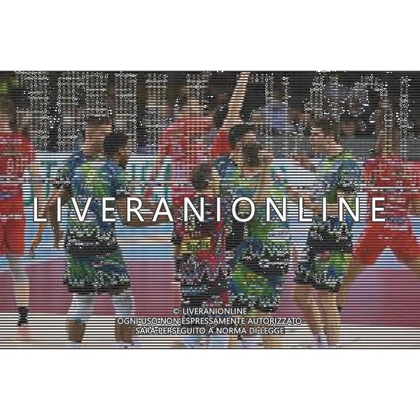 Roberto Bartomeoli/LMedia - Play Off - Cucine Lube Civitanova vs Sir Safety Conad Perugia - Volleyball Italian Serie A Men Superleague Championship 2021/2022 May 11 2022 - Eurosuole Forum Civitanova Marche, Italy Play Off - Cucine Lube Civitanova vs Sir Safety Conad Perugia Photo showing: The players of Sir Safety Conad Perugia rejoice after scoring a point @Roberto Bartomeoli/LiveMedia / AGENZIA ALDO LIVERANI SAS