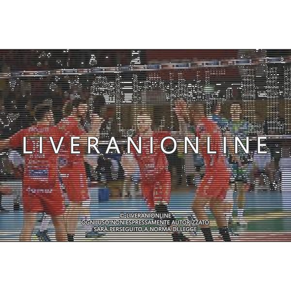 Roberto Bartomeoli/LMedia - Play Off - Cucine Lube Civitanova vs Sir Safety Conad Perugia - Volleyball Italian Serie A Men Superleague Championship 2021/2022 May 11 2022 - Eurosuole Forum Civitanova Marche, Italy Play Off - Cucine Lube Civitanova vs Sir Safety Conad Perugia Photo showing: The players of Cucine Lube Civitanova rejoice after scoring a point @Roberto Bartomeoli/LiveMedia / AGENZIA ALDO LIVERANI SAS