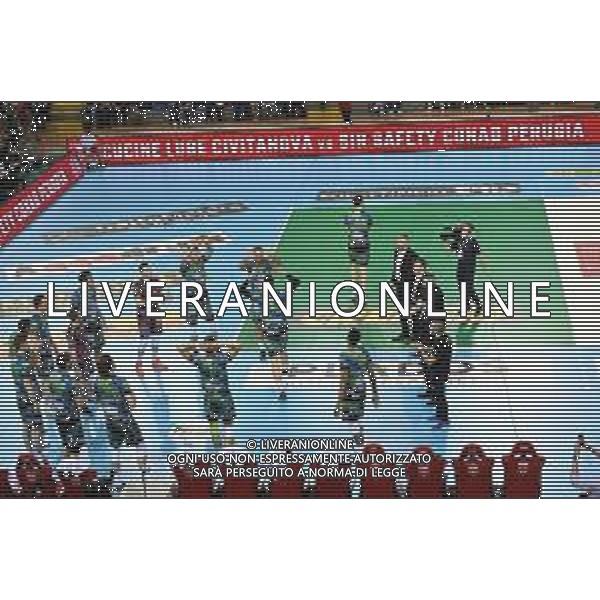 Roberto Bartomeoli/LMedia - Play Off - Cucine Lube Civitanova vs Sir Safety Conad Perugia - Volleyball Italian Serie A Men Superleague Championship 2021/2022 May 11 2022 - Eurosuole Forum Civitanova Marche, Italy Play Off - Cucine Lube Civitanova vs Sir Safety Conad Perugia Photo showing: Sir Safety Conad Perugia players take to the volleyball court @Roberto Bartomeoli/LiveMedia / AGENZIA ALDO LIVERANI SAS
