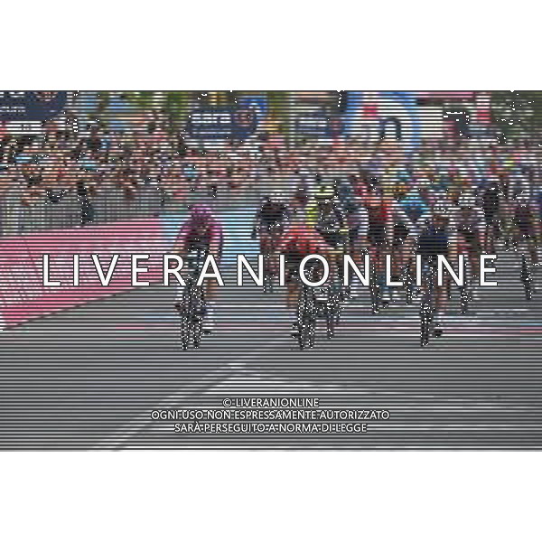 12-05-2022 Giro D\'italia; Tappa 06 Palmi - Scalea; 2022, Groupama - Fdj; 2022, Lotto - Soudal; 2022, Quick Step - Alpha Vinyl; Demare, Arnaud; Ewan, Caleb; Cavendish, Mark; Scalea; ©SIROTTI/AGENZIA ALDO LIVERANI SAS