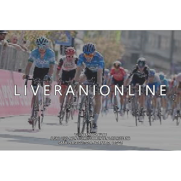 13-05-2022 Giro D\'italia; Tappa 07 Diamante - Potenza; 2022, Bora - Hansgrohe; 2022, Eolo - Kometa; Kamna, Lennard; Albanese, Vincenzo; Potenza; ©SIROTTI / AGENZIA ALDO LIVERANI SAS
