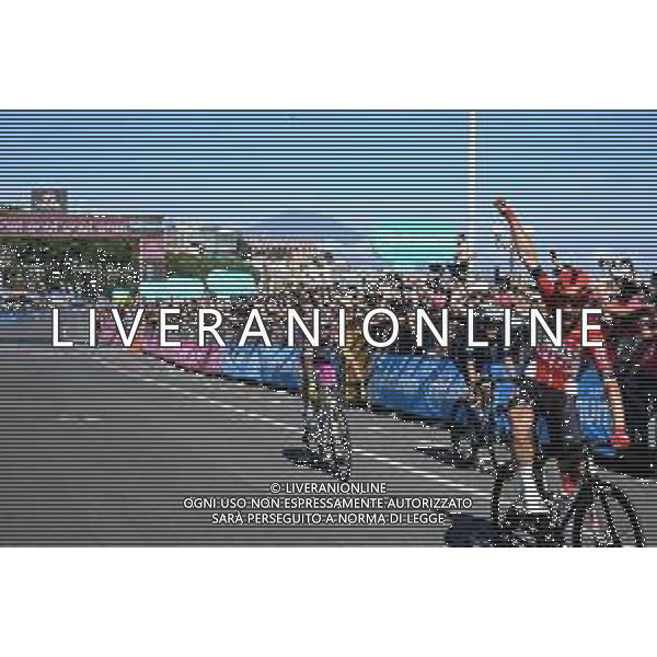 14-05-2022 Giro D\'italia; Tappa 08 Napoli - Napoli; 2022, Lotto - Soudal; 2022, Bardiani - Csf Faizane; 2022, Movistar; De Gendt, Thomas; Gabburo, Davide; Arcas Pena, Jorge; Napoli; ©SIROTTI/AGENZIA ALDO LIVERANI SAS