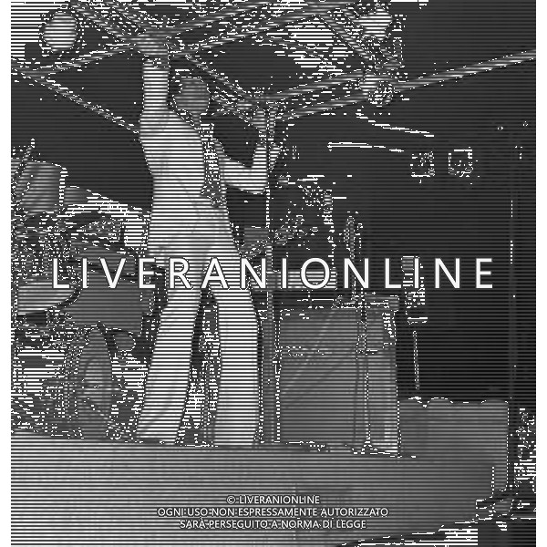 RETROSPETTIVA DEL CANTANTE MAL (pseudonimo di Paul Bradley Couling) NELLA FOTO MENTRE SI ESIBISCE ALLA BUSSOLA DI VIAREGGIO NELL\'AGOSTO DEL 1975 ©Archivio Giovanni Liverani/AGENZIA ALDO LIVERANI SAS