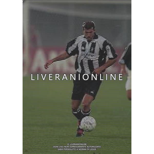 17-09-1997 TORINO COOPPA CAMPIONI JUVENTUS -FEYENOORD 5-1 NELLA FOTO ZINEDINE ZIDANE AG ALDO LIVERANI SAS