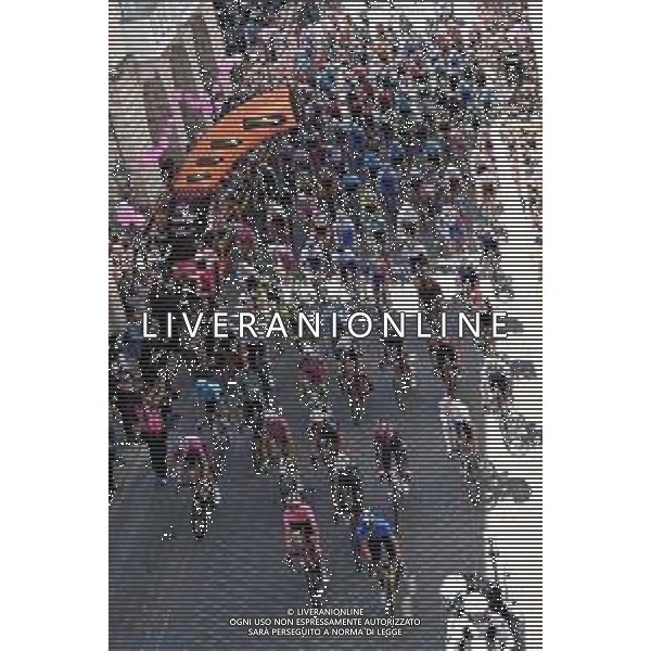 15-05-2022 Giro D\'italia; Tappa 09 Isernia - Monte Blockhaus; 2022, Trek - Segafredo; 2022, Jumbo - Visma; Lopez, Juan Pedro; Bouwman, Koen; Isernia; ©SIROTTI / AGENZIA ALDO LIVERANI SAS