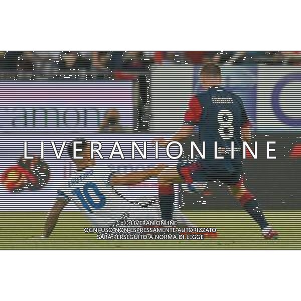 15-5-2022. Cagliari Calcio-Inter F.C., 37° giornata Serie A 2021/2022. Italia, Sardegna, Cagliari, stadio Unipol Domus. Salvatore Moi/Aldo Liverani s.a.s.. Nella foto: Lautaro Martinez Inter, Razvan Marin Cagliari ©MOI / AGENZIA ALDO LIVERANI SAS