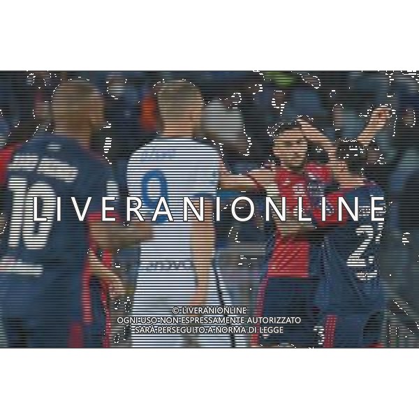 15-5-2022. Cagliari Calcio-Inter F.C., 37° giornata Serie A 2021/2022. Italia, Sardegna, Cagliari, stadio Unipol Domus. Salvatore Moi/Aldo Liverani s.a.s.. Nella foto: Gol del Cagliari contro Inter in casa, nello stadio Unipol Domus di Cagliari. Segna: Charalampos Lykogiannis Cagliari - esultanza ©MOI / AGENZIA ALDO LIVERANI SAS