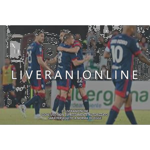 15-5-2022. Cagliari Calcio-Inter F.C., 37° giornata Serie A 2021/2022. Italia, Sardegna, Cagliari, stadio Unipol Domus. Salvatore Moi/Aldo Liverani s.a.s.. Nella foto: Gol del Cagliari contro Inter in casa, nello stadio Unipol Domus di Cagliari. Segna: Charalampos Lykogiannis Cagliari - esultanza ©MOI / AGENZIA ALDO LIVERANI SAS