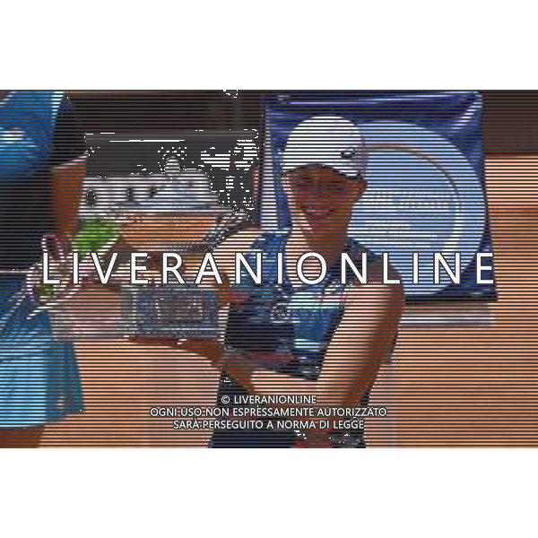Iga Swiatek (POL) winner final against Ons Jabeur (TUN) of the WTA Master 1000 Internazionali BNL D\'Italia tournament at Foro Italico on May 15, 2022 - INTERNAZIONALI BNL d\'ITALIA - Torneo Tennis Foro Italico Roma 15.05.2022 FINALE Femminile Swiatek vs Jabeur ©Corradetti/LMedia/AGENZIA ALDO LIVERANI SAS