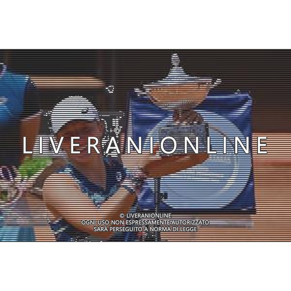 Iga Swiatek (POL) winner final against Ons Jabeur (TUN) of the WTA Master 1000 Internazionali BNL D\'Italia tournament at Foro Italico on May 15, 2022 - INTERNAZIONALI BNL d\'ITALIA - Torneo Tennis Foro Italico Roma 15.05.2022 FINALE Femminile Swiatek vs Jabeur ©Corradetti/LMedia/AGENZIA ALDO LIVERANI SAS