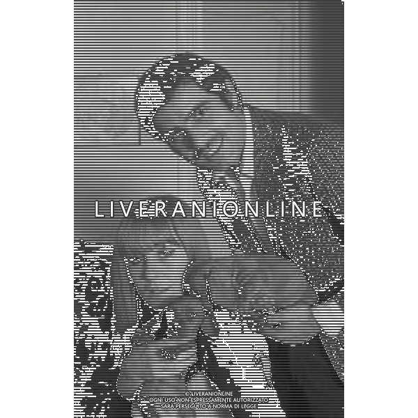 RETROSPETTIVA NINO CASTELNUOVO ATTORE NELLA FOTO NINO CASTELNUOVO CON NORIS FIORINA A ROMA NELL\'ANNO 1967 AG ALDO LIVERANI SAS 
