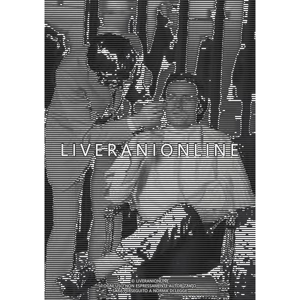 RETROSPETTIVA NINO CASTELNUOVO ATTORE NELLA FOTO NINO CASTELNUOVO NELL\'ANNO 1969 SUL SET A ROMA AG ALDO LIVERANI SAS  
