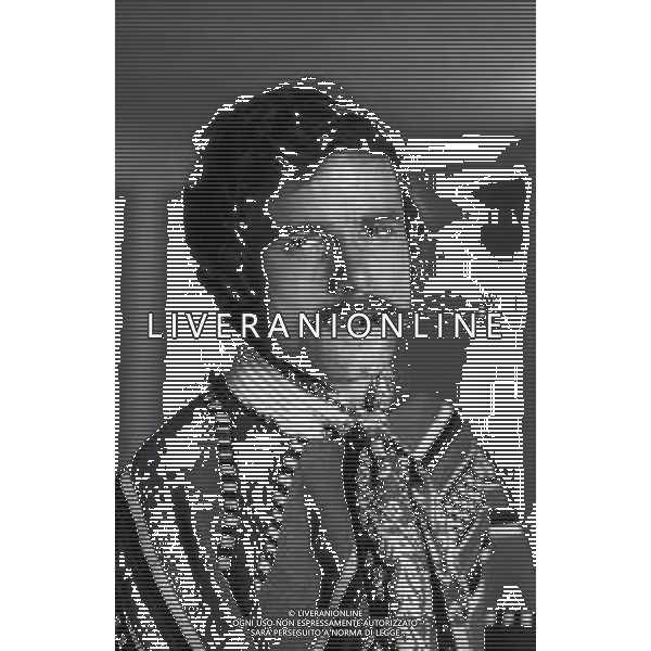 RETROSPETTIVA NINO CASTELNUOVO ATTORE NELLA FOTO NINO CASTELNUOVO NELL\'ANNO 1969 SUL SET A ROMA AG ALDO LIVERANI SAS  