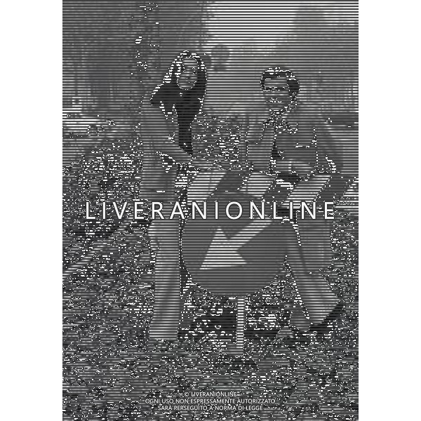 RETROSPETTIVA NINO CASTELNUOVO ATTORE NELLA FOTO NINO CASTELNUOVO CON PAOLA GASSMAN NELL\'ANNO 1972 A MILANO AG ALDO LIVERANI SAS
