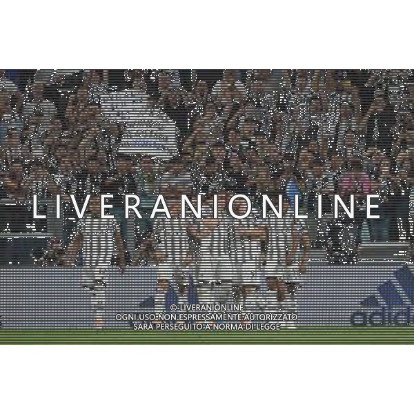 Torino 16.05.2022 Allianz Stadium ©Manuela Viganti/Agenzia Aldo Liverani Juventus vs Lazio Campionato Calcio Serie A TIM - 37a giornata Nella foto: esultanza della juventus dopo il gol di dusan vlahovic ©Viganti/AGENZIA ALDO LIVERANI SAS