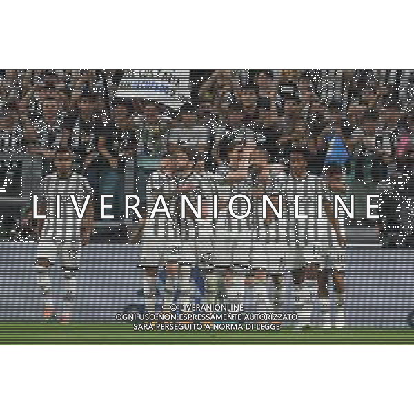 Torino 16.05.2022 Allianz Stadium ©Manuela Viganti/Agenzia Aldo Liverani Juventus vs Lazio Campionato Calcio Serie A TIM - 37a giornata Nella foto: esultanza della juventus dopo il gol di dusan vlahovic ©Viganti/AGENZIA ALDO LIVERANI SAS