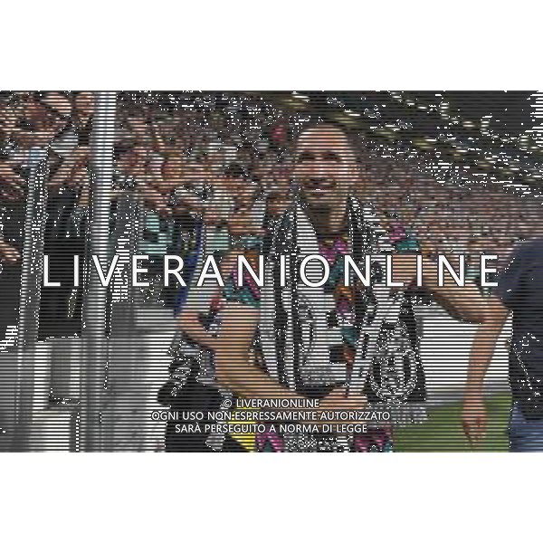 Torino 16.05.2022 Allianz Stadium ©Manuela Viganti/Agenzia Aldo Liverani Juventus vs Lazio Campionato Calcio Serie A TIM - 37a giornata Nella foto: giorgio chiellini saluta per l\'ultima volta i tifosi bianconeri ©VIGANTI/AGENZIA ALDO LIVERANI SAS