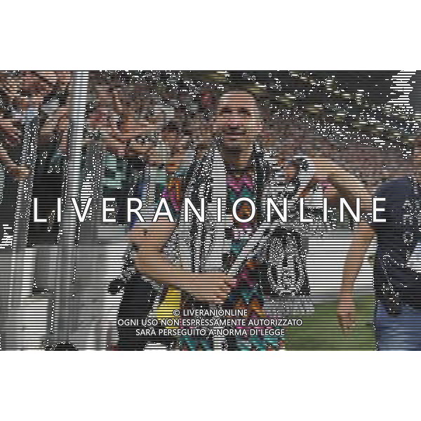 Torino 16.05.2022 Allianz Stadium ©Manuela Viganti/Agenzia Aldo Liverani Juventus vs Lazio Campionato Calcio Serie A TIM - 37a giornata Nella foto: giorgio chiellini saluta per l\'ultima volta i tifosi bianconeri ©VIGANTI/AGENZIA ALDO LIVERANI SAS