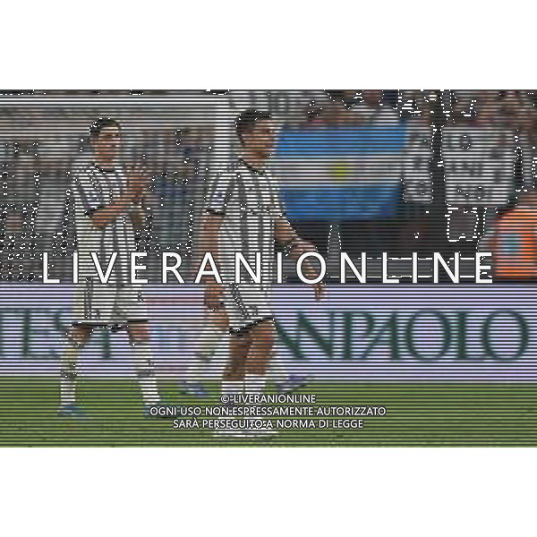 Torino 16.05.2022 Allianz Stadium ©Manuela Viganti/Agenzia Aldo Liverani Juventus vs Lazio Campionato Calcio Serie A TIM - 37a giornata Nella foto: paulo dybala commosso per la sua ultima partita con la juventus esce dal campo ©VIGANTI/AGENZIA ALDO LIVERANI SAS
