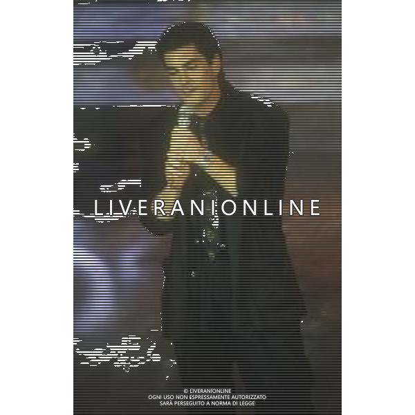RETROSPETTIVA TYRONE POWER JR CANTANTE NELLA FOTO TYRONE POWER JUNIOR A SANREMO NELL\'ANNO 1990 AG ALDO LIVERANI SAS