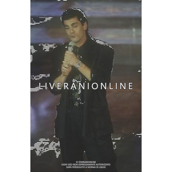 RETROSPETTIVA TYRONE POWER JR CANTANTE NELLA FOTO TYRONE POWER JUNIOR A SANREMO NELL\'ANNO 1990 AG ALDO LIVERANI SAS