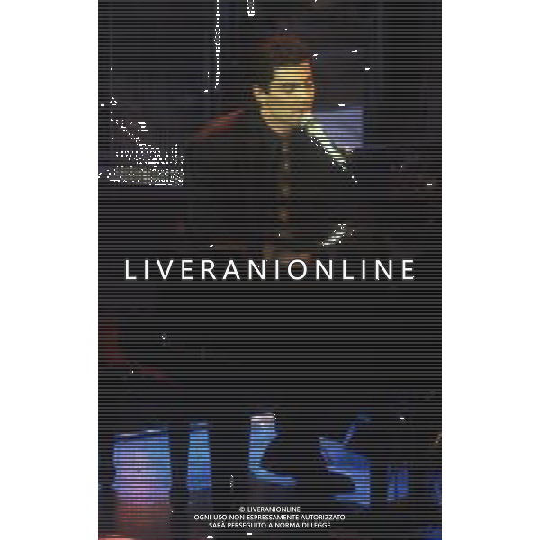 RETROSPETTIVA TYRONE POWER JR CANTANTE NELLA FOTO TYRONE POWER JUNIOR A SANREMO NELL\'ANNO 1990 AG ALDO LIVERANI SAS