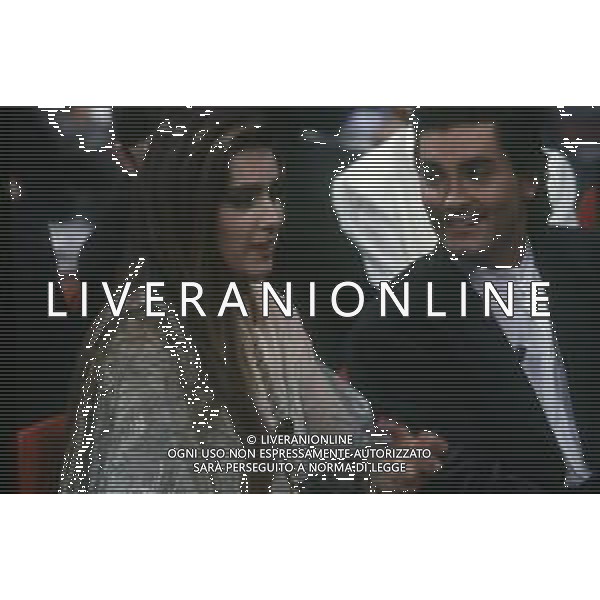 RETROSPETTIVA TYRONE POWER JR CANTANTE NELLA FOTO TYRONE POWER JUNIOR ALLA TRASMISSIONE TELEVISIVA “LA FESTA DELLA MAMMA“ NELL\'ANNO 1991 CON ROMINA POWER AG ALDO LIVERANI SAS 
