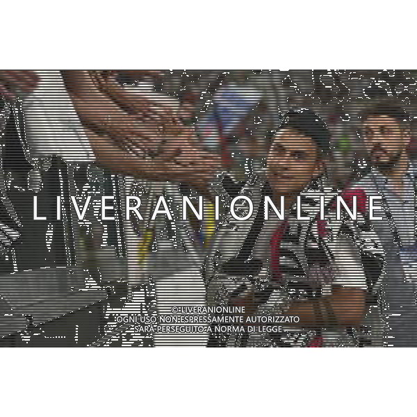 Torino 16.05.2022 Allianz Stadium ©Manuela Viganti/Agenzia Aldo Liverani Juventus vs Lazio Campionato Calcio Serie A TIM - 37a giornata Nella foto: Paulo Dybala saluta i tifosi