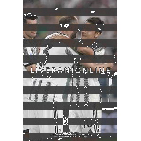 Torino 16.05.2022 Allianz Stadium ©Manuela Viganti/Agenzia Aldo Liverani Juventus vs Lazio Campionato Calcio Serie A TIM - 37a giornata Nella foto: giorgio chiellini lascia la fascia di capitano a paulo dybala, ultima partita nella juventus per tutti e due
