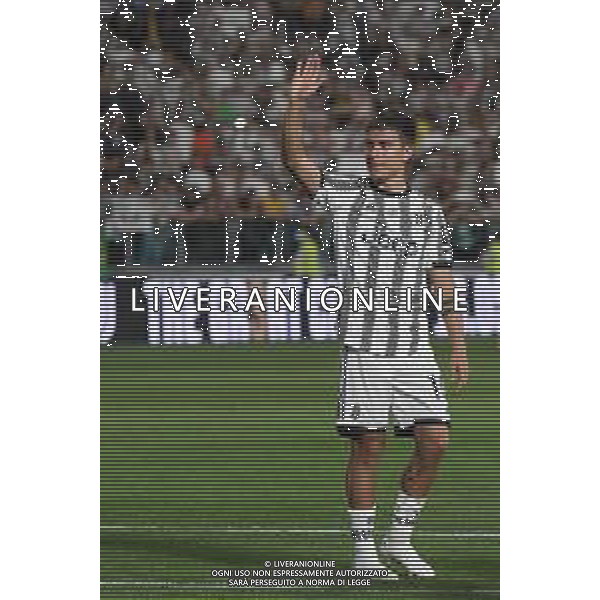 Torino 16.05.2022 Allianz Stadium ©Manuela Viganti/Agenzia Aldo Liverani Juventus vs Lazio Campionato Calcio Serie A TIM - 37a giornata Nella foto: paulo dybala commosso saluta i tifosi della juventus all\'allianza stadium per l\'ultima volta