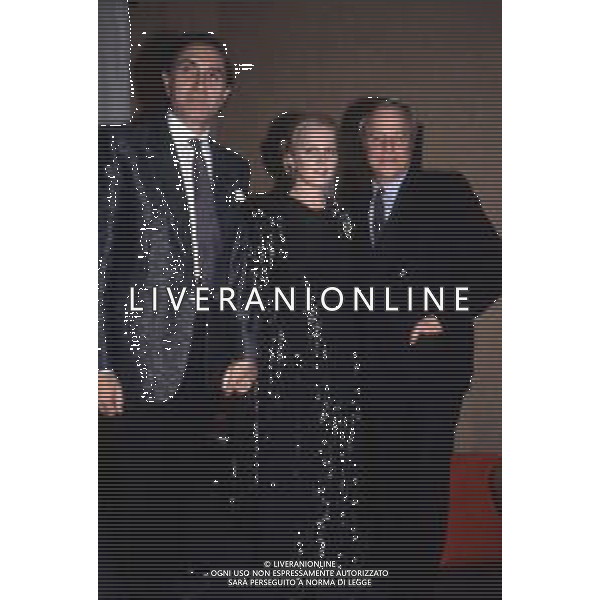 RETROSPETTIVA PIPPO BAUDO PRESENTATORE TELEVISIVO NELLA FOTO CON LA MOGLIE KATIA RICCIARELLI E IL REGISTA FRANCO ZEFFIRELLI NELL\'ANNO 1986 ©ARCHIVIO/AGENZIA ALDO LIVERANI SAS