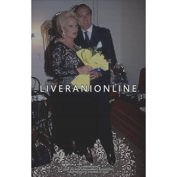 RETROSPETTIVA PIPPO BAUDO PRESENTATORE TELEVISIVO NELLA FOTO CON LA MOGLIE KATIA RICCIARELLI ©ARCHIVIO/AGENZIA ALDO LIVERANI SAS