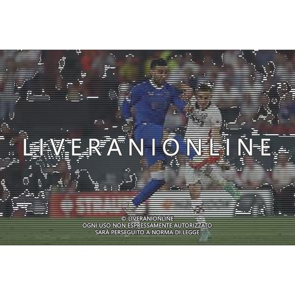 Francesco Scaccianoce/LMedia - UEFA Europa League 2022 Final - Eintracht vs Rangers - football Europa League match 2021/2022 May 18 2022 - Estadio Ramon Sanchez-Pizjuan Seville, Spain UEFA Europa League 2022 Final - Eintracht vs Rangers Photo showing: Rafael Borre (Eintracht Frankfurt) and Connor Goldson (Rangers FC) battle for the ball @Francesco Scaccianoce/LiveMedia /AGENZIA ALDO LIVERANI SAS