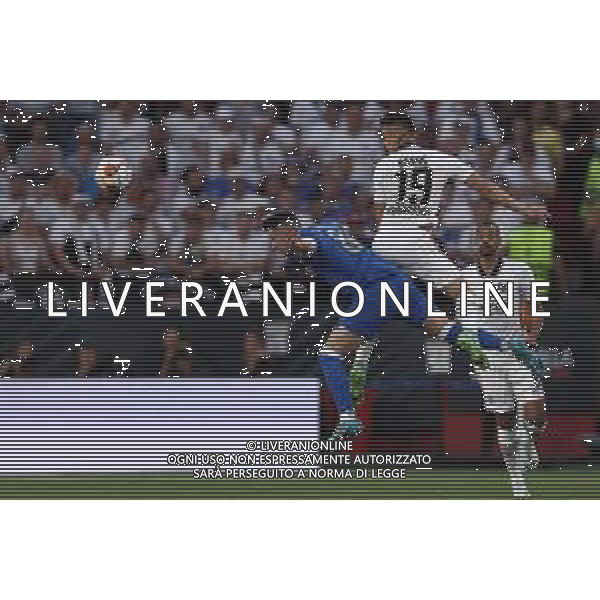 Francesco Scaccianoce/LMedia - UEFA Europa League 2022 Final - Eintracht vs Rangers - football Europa League match 2021/2022 May 18 2022 - Estadio Ramon Sanchez-Pizjuan Seville, Spain UEFA Europa League 2022 Final - Eintracht vs Rangers Photo showing: Rafael Borre (Eintracht Frankfurt) and Ryan Jack (Rangers FC) battle for the ball @Francesco Scaccianoce/LiveMedia /Ag. Aldo Liverani Sas