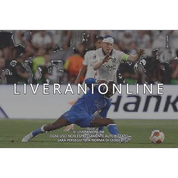 Francesco Scaccianoce/LMedia - UEFA Europa League 2022 Final - Eintracht vs Rangers - football Europa League match 2021/2022 May 18 2022 - Estadio Ramon Sanchez-Pizjuan Seville, Spain UEFA Europa League 2022 Final - Eintracht vs Rangers Photo showing: Glen Kamara (Rangers FC) and Sebastian Rode (Eintracht Frankfurt) battle for the ball @Francesco Scaccianoce/LiveMedia /Ag. Aldo Liverani Sas