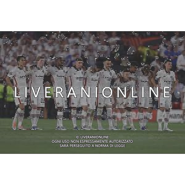 Francesco Scaccianoce/LMedia - UEFA Europa League 2022 Final - Eintracht vs Rangers - football Europa League match 2021/2022 May 18 2022 - Estadio Ramon Sanchez-Pizjuan Seville, Spain UEFA Europa League 2022 Final - Eintracht vs Rangers Photo showing: Eintracht Frankfurt players line up to watch the penalty shootout @Francesco Scaccianoce/LiveMedia /Ag. Aldo Liverani Sas