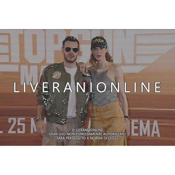 ¬© TVRG Photocall Top Gun Maverick nella foto Alessandro Cattelan e Ludovica Sauer Milano 19-05-2022 Photocall in occasione della proiezione in anteprima del film Top Gun Maverick presso The Space Cinema Odeon foto Roberto Garavaglia/ag. Aldo Liverani sas/Ag. Aldo Liverani Sas