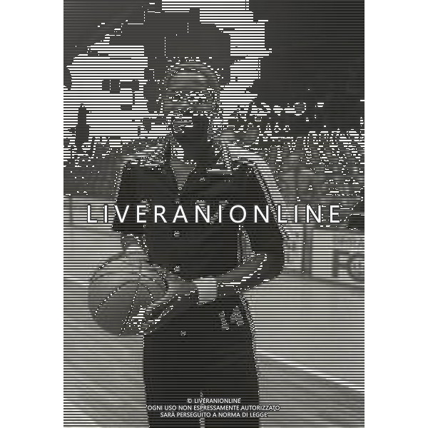 RETROSPETTIVA JIM MC MILLIAN GIOCATORE BASKET NELLA FOTO JIM MC MILLIAN CON LA MAGLIA DELLA SINUDYNE BASKET BOLOGNA NELL\'ANNO 1980-1981 AG ALDO LIVERANI SAS 