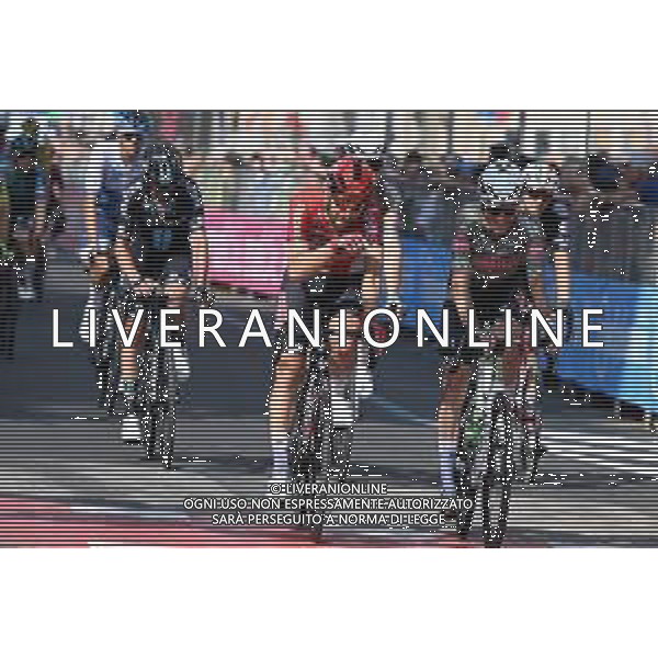 20-05-2022 Giro D\'italia; Tappa 13 Sanremo - Cuneo; 2022, Lotto - Soudal; 2022, Alpecin - Fenix; De Gendt, Thomas; Oldani, Stefano; Cuneo; ©SIROTTI/AGENZIA ALDO LIVERANI SAS