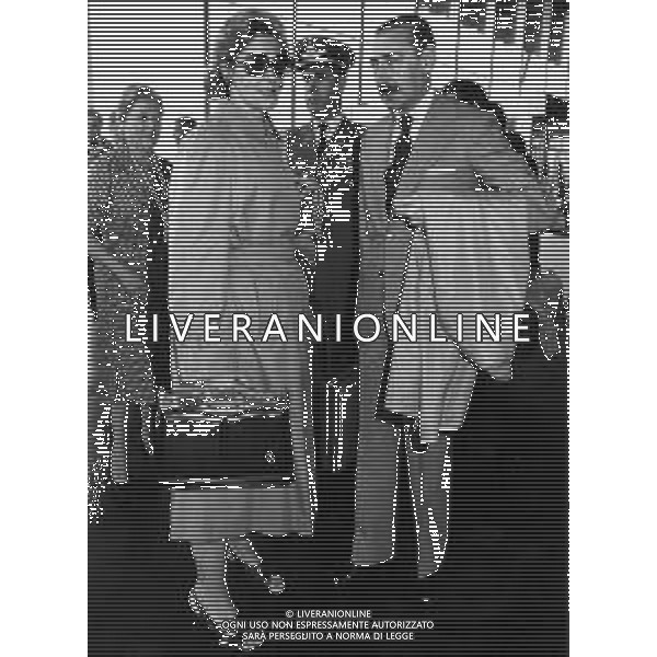 L\'ex generale argentino Jorge Rafael Videla con la moglie Alicia Hartridge - GENARALE E CAPO DI STATO DELL\'ARGENTINA IN VISITA A ROMA - RETROSPETTIVA ©Master Photo Archivio Giovanni Liverani/AGENZIA ALDO LIVERANI SAS