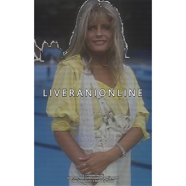 RETROSPETTIVA ISABELLA FERRARI ATTRICE NELLA FOTO ISABELLA FERRARI CON LA SORELLA FAUSTA FOGLIAZZA NELL\'ANNO 1982 AG ALDO LIVERANI SAS