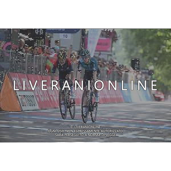21-05-2022 Giro D\'italia; Tappa 14 Santena - Torino; 2022, Bora - Hansgrohe; 2022, Ineos - Grenadiers; Hindley, Jai; Carapaz Antonio, Richard Antonio; Torino; ©SIROTTI/AGENZIA ALDO LIVERANI SAS