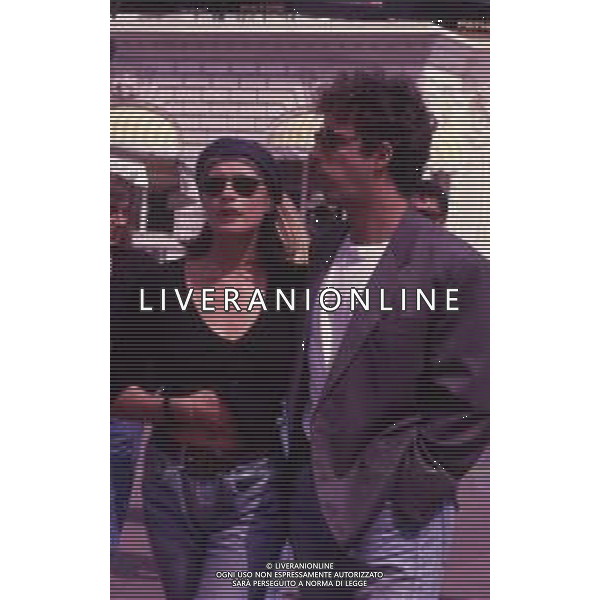 RETROSPETTIVA ISABELLA FERRARI ATTRICE NELLA FOTO ISABELLA FERRARI NELL\'ANNO 1989 AL FESTIVAL DI CANNES CON FRANCESCO NUTI AG ALDO LIVERANI SAS 