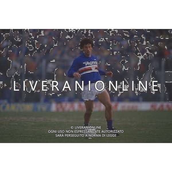 RETROSPETTIVA GIANLUCA VIALLI CALCIATORE NELLA FOTO CON LA MAGLIA DELLA SAMPDORIA NEL 1987-1988 ©ARCHIVIO DFP/AG. ALDO LIVERANI SAS