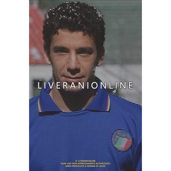 RETROSPETTIVA GIANLUCA VIALLI CALCIATORE NELLA FOTO CON LA MAGLIA DELLA NAZIONALE ITALIANA NEL 1987-1988 ©ARCHIVIO DFP/AG. ALDO LIVERANI SAS