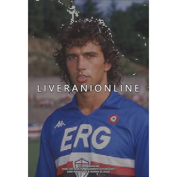 RETROSPETTIVA LUCA PELLEGRINI CALCIATORE NELLA FOTO CON LA MAGLIA DELLA SAMPDORIA NEL 1988-1989 ©DFP/ARCHIVIO AGENZIA ALDO LIVERANI SAS