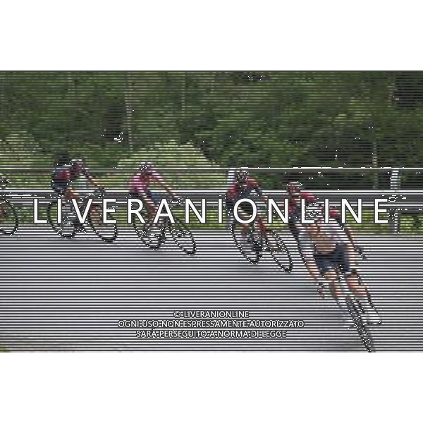 24-05-2022 Giro D\'italia; Tappa 16 Salo - Aprica; 2022, Ineos - Grenadiers; Carapaz Antonio, Richard Antonio; Swift, Ben; ©SIROTTI/AGENZIA ALDO LIVERANI SAS