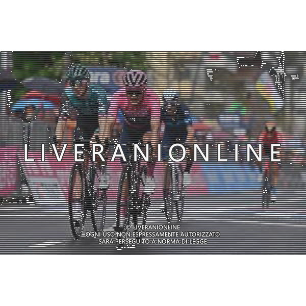 24-05-2022 Giro D\'italia; Tappa 16 Salo - Aprica; 2022, Bora - Hansgrohe; 2022, Ineos - Grenadiers; Hindley, Jai; Carapaz Antonio, Richard Antonio; Aprica; ©SIROTTI/AGENZIA ALDO LIVERANI SAS